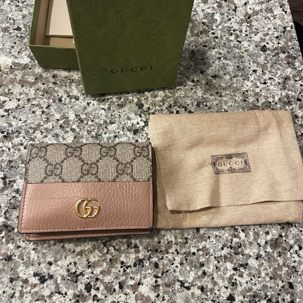 Gucci Marmont card case wallet ( Pink leather & GG Supreme)